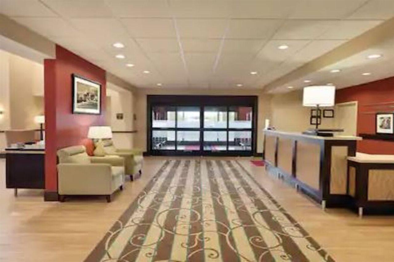 Hampton Inn & Suites Philadelphia Montgomeryville North Wales Exterior foto